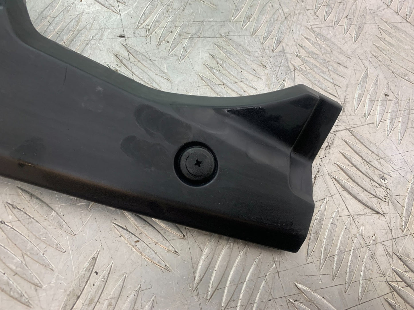 YAMAHA FZS600 FAZER 600 LEFT TOP FAIRING INFILL PANEL  YEAR 1998-2001 (CMB1267)