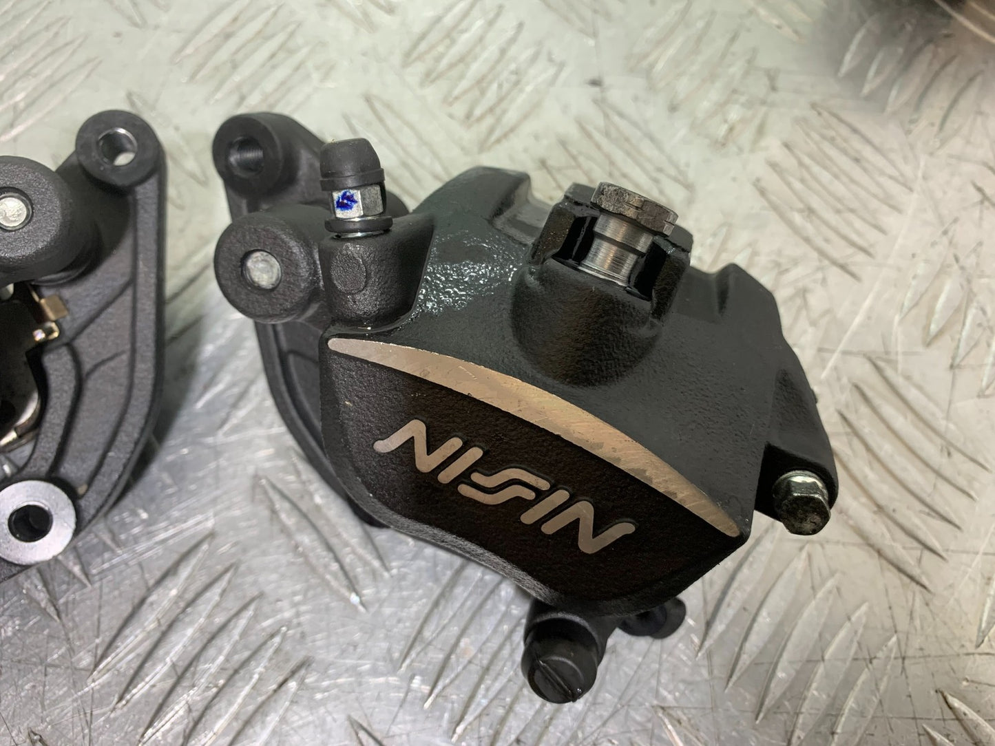 TRIUMPH TRIDENT 660 FRONT BRAKE CALIPERS   YEAR 2021-2024 (CMB1295)
