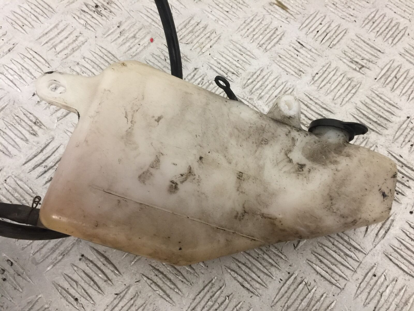 YAMAHA FZR1000 EXUP RU COOLANT BOTTLE  YEAR 1991-1994 (STOCK 820)