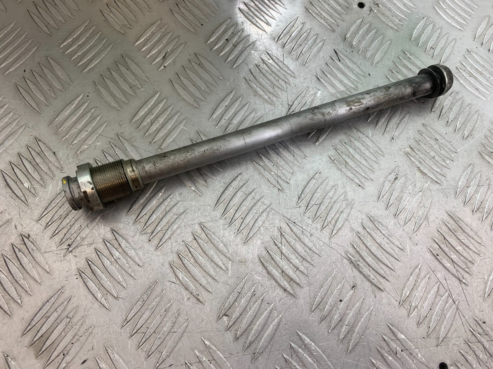 APRILIA TUONO 1000 V4R SWINGARM SPINDLE  YEAR 2011-13  (CMB1331)