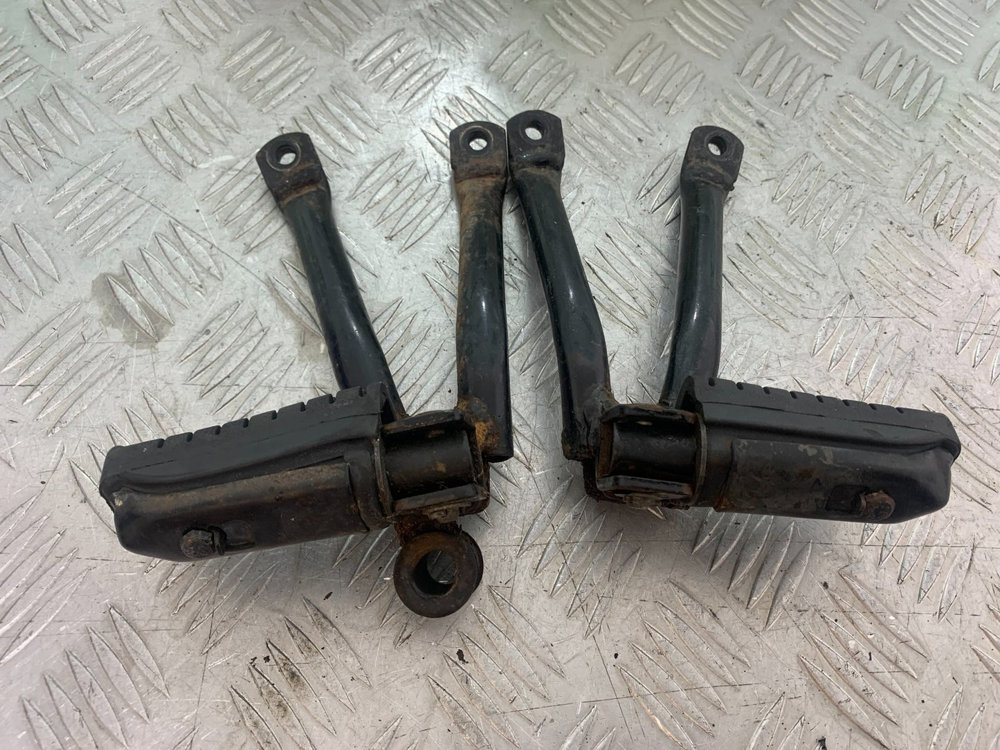 HONDA CBF125 CBF 125 REAR HANGERS  YEAR 2009-14  (CMB1172)