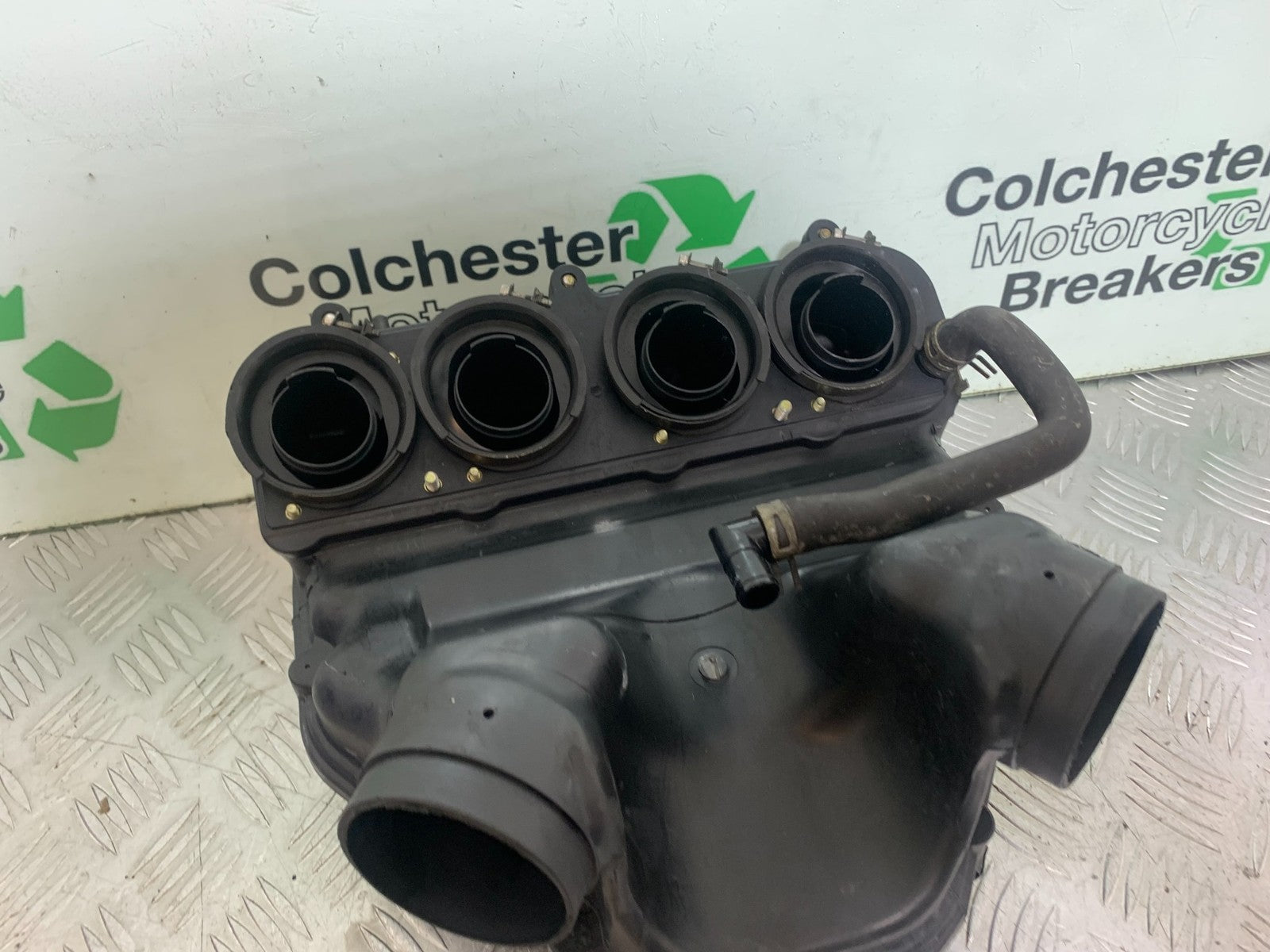 KAWASAKI ZX9R ZX9 E1 AIRBOX   YEAR 2000-01 (CMB1171)