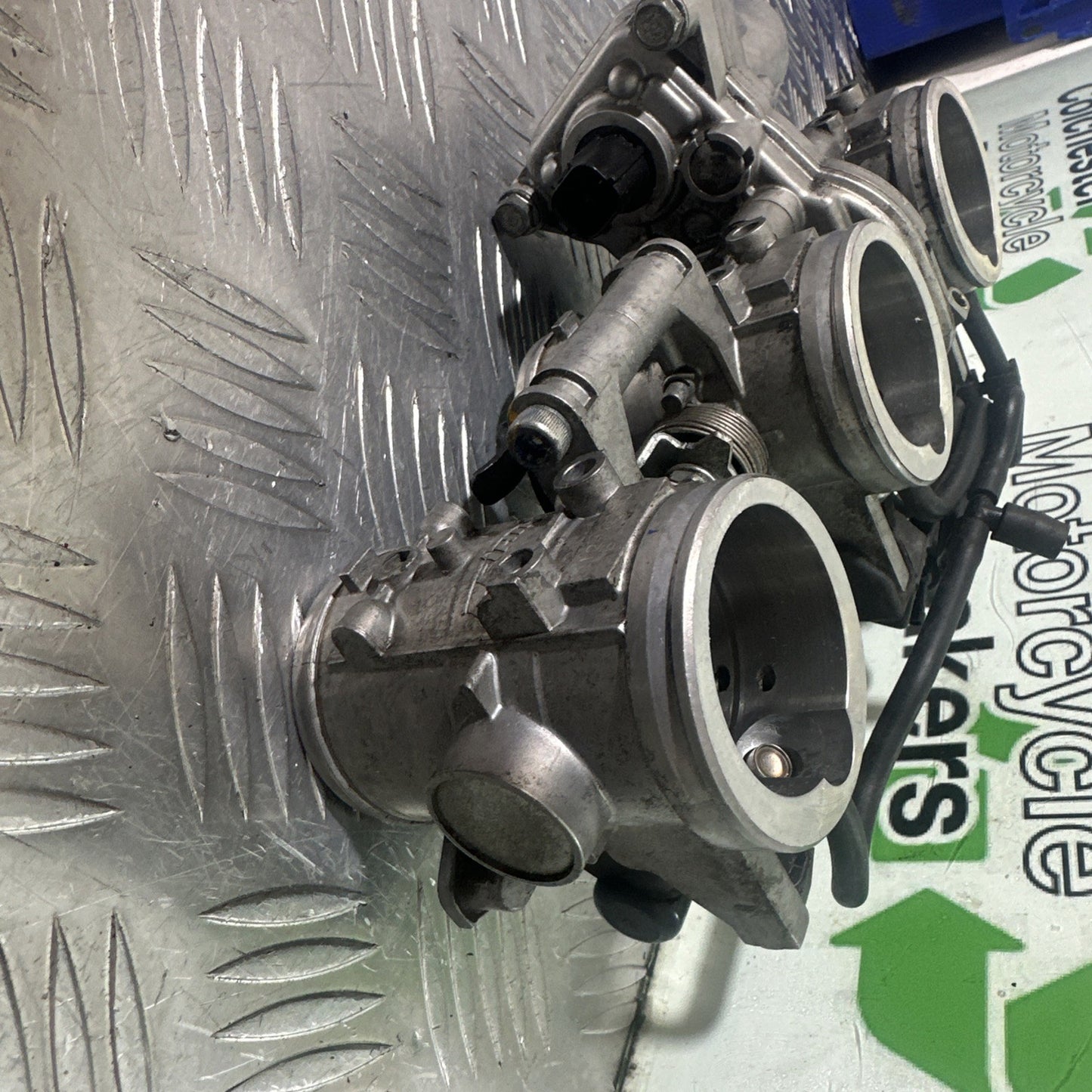 TRIUMPH TROPHY 1215 SE THROTTLE BODIES  YEAR 2012-2017 (STOCK 567)