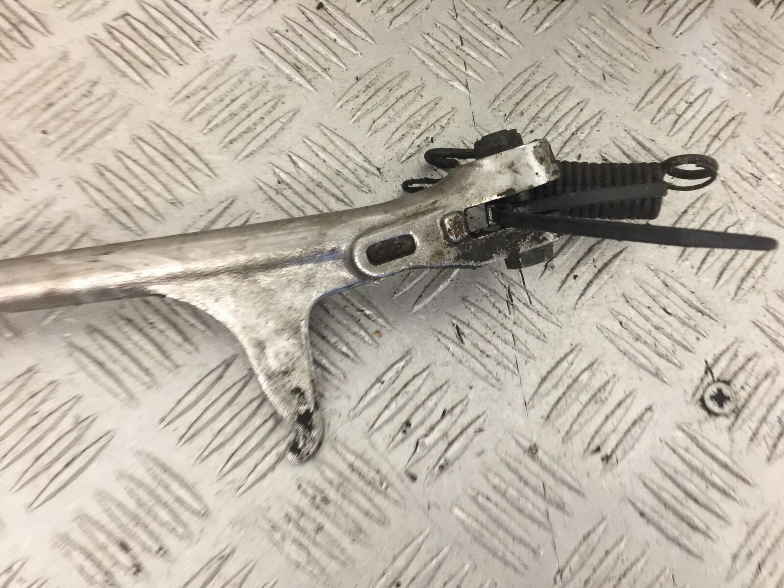 HONDA VT600 VT 600 SHADOW SIDE STAND  YEAR 1996 (STOCK 747)