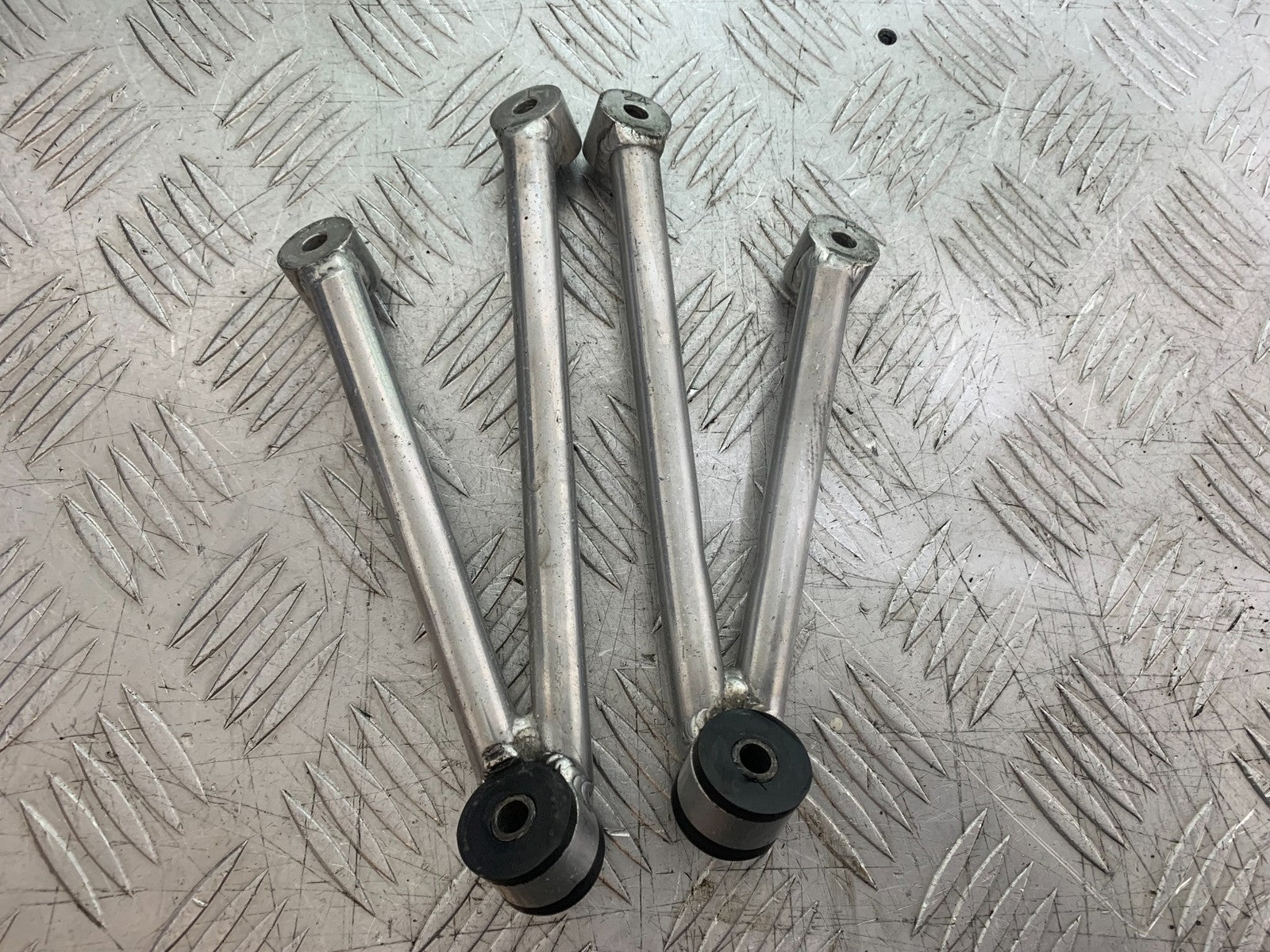 SUZUKI SV1000 SV 1000 S SILENCER BRACKETS    YEAR 2003-2007 (CMB1293)