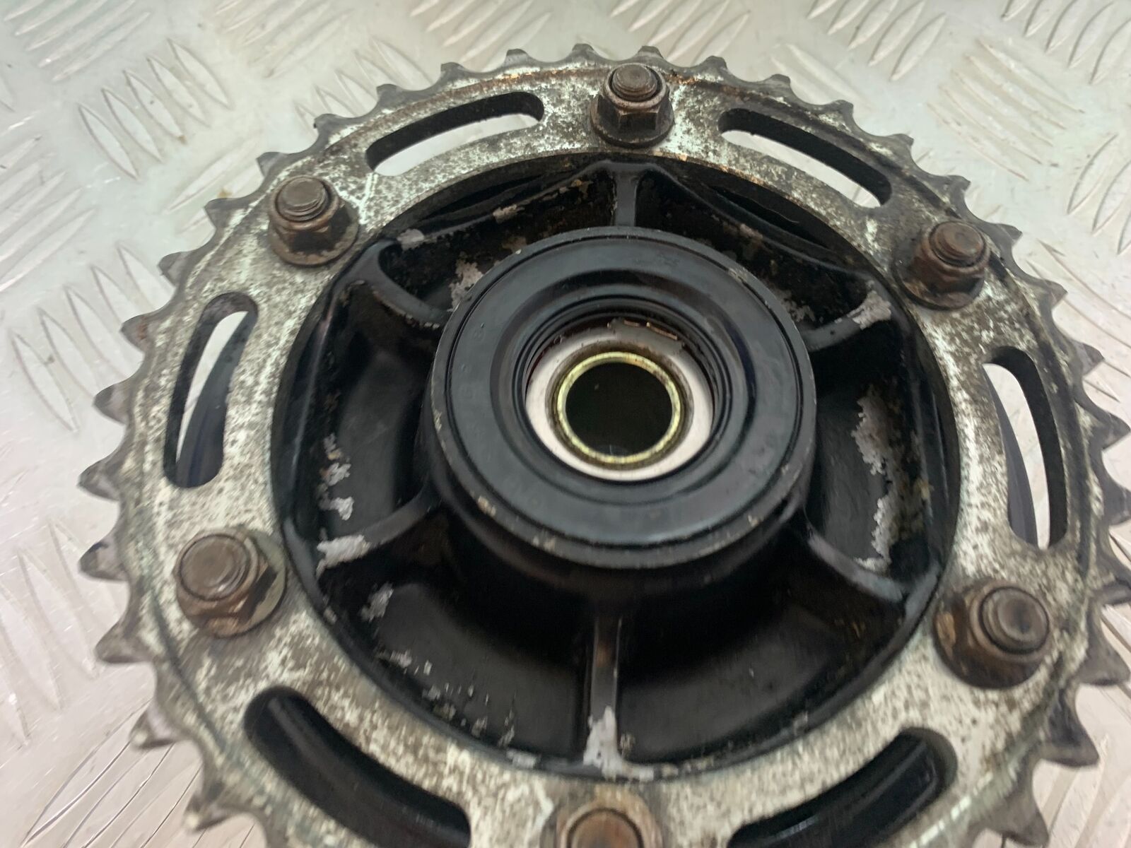 YAMAHA XJR1300 XJR 1300 REAR SPROCKET CARRIER   YEAR 1999-2003 (CMB1055)