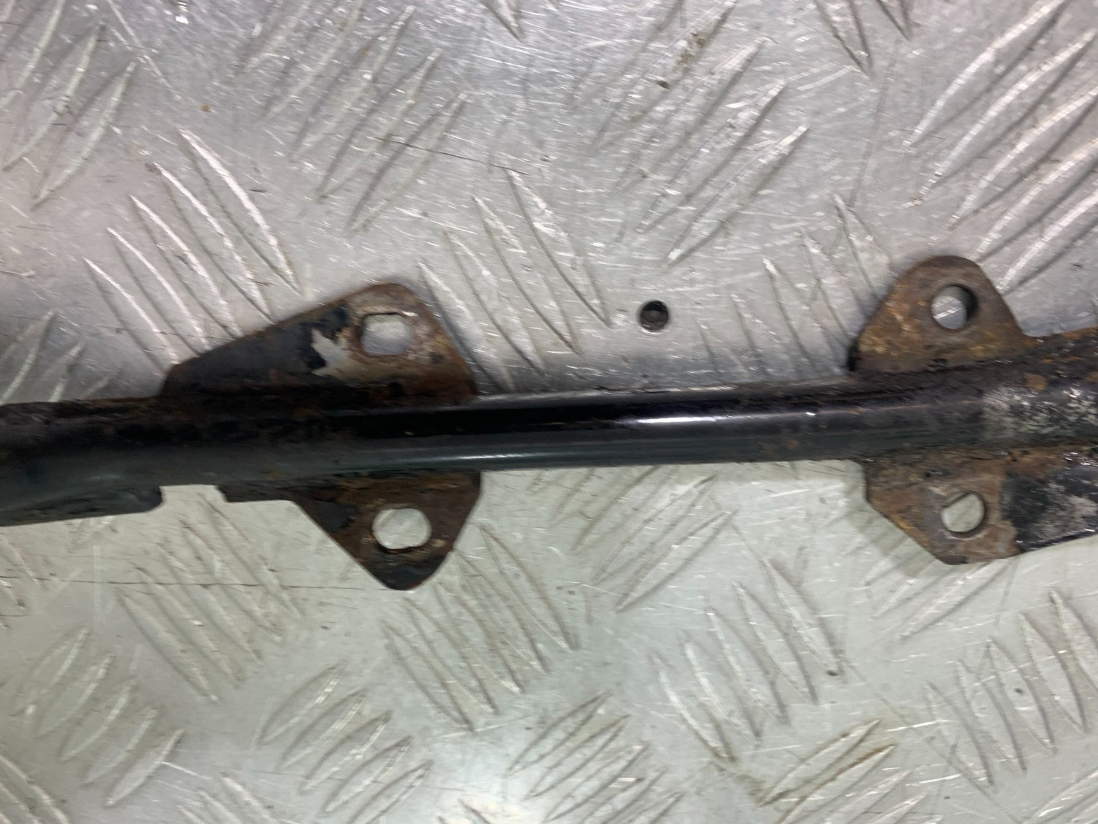 HONDA CG125 CG 125 FOOTPEG BAR YEAR 1998-2000 (CMB1282)
