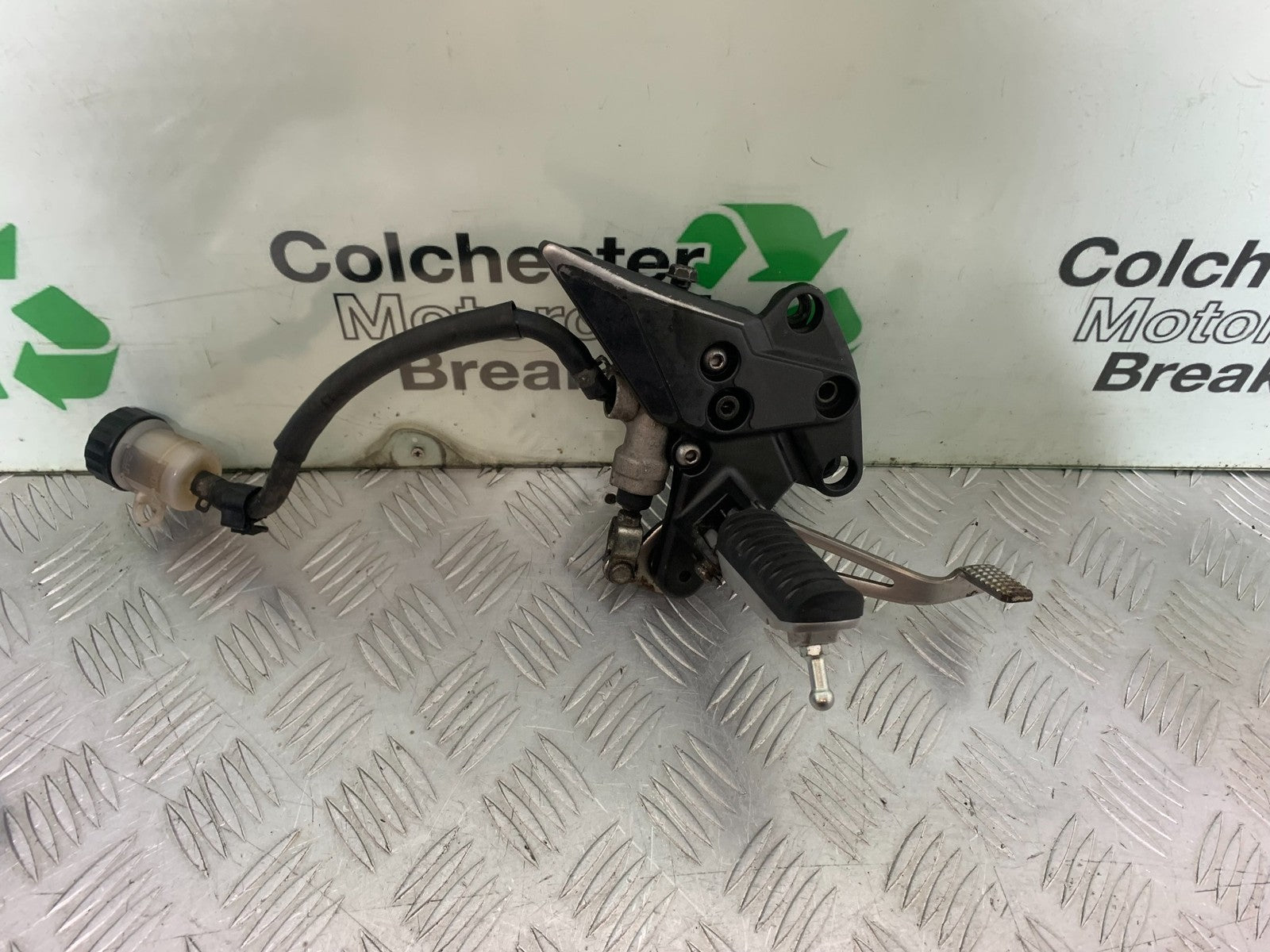 KAWASAKI Z1000 SX FRONT RIGHT HANGER YEAR 2014-16 (CMB1264)