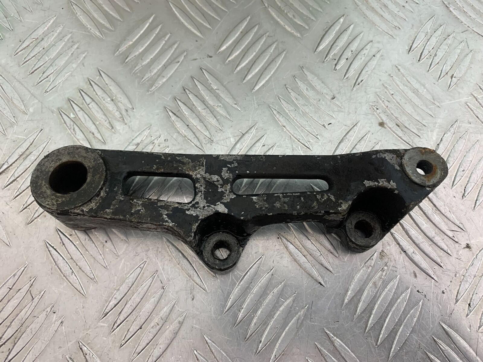 YAMAHA FJ1100 FJ 1100 REAR CALIPER BRACKET  YEAR 1984-1985 (CMB1101)