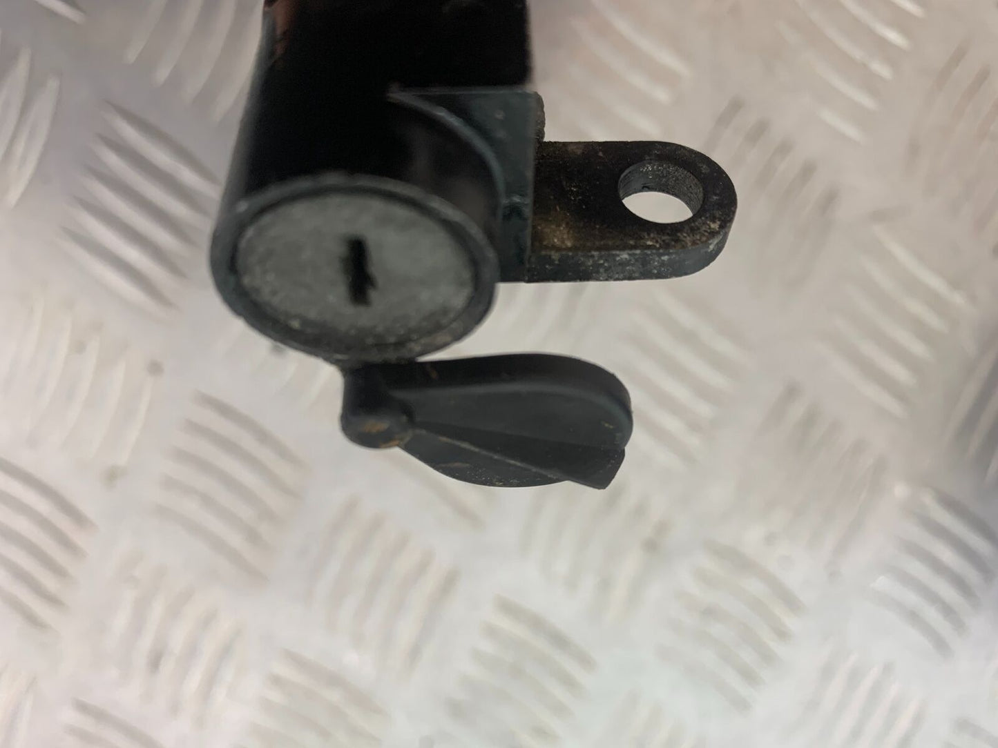 YAMAHA XS1100 MIDNIGHT SPECIAL LOCK (NO KEY)  YEAR 1980-1982 (CMB1122)