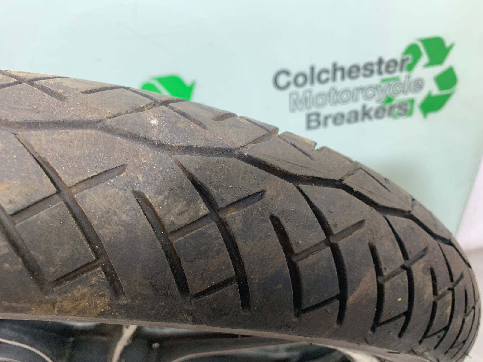 KAWASAKI Z650 KZ650 FRONT WHEEL (GOOD TYRE) YEAR 1979-1980 (CMB1023)