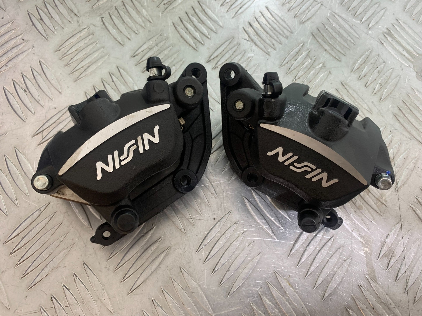 TRIUMPH TRIDENT 660 FRONT BRAKE CALIPERS   YEAR 2021-2024 (CMB1148)