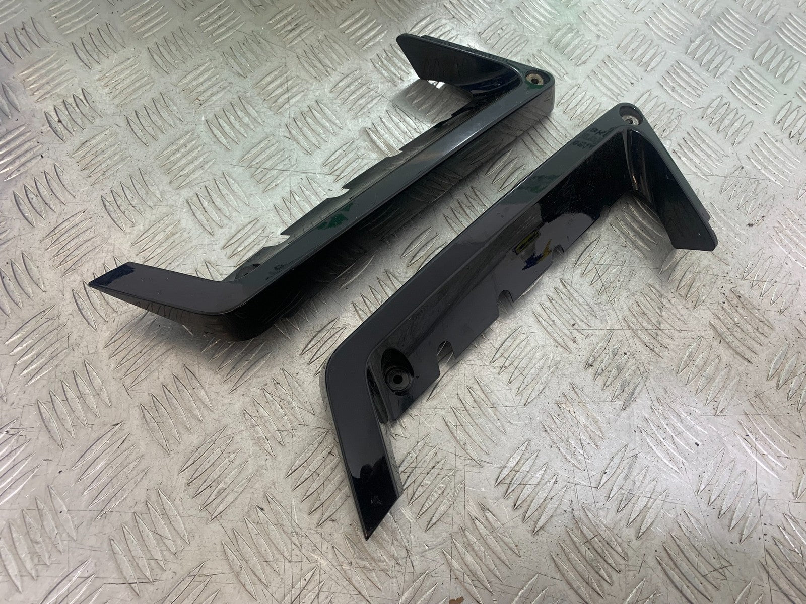 KAWASAKI GTR1400 GTR 1400 LEFT & RIGHT SIDE INFILLS  YEAR 2007-2009 (CMB1174)