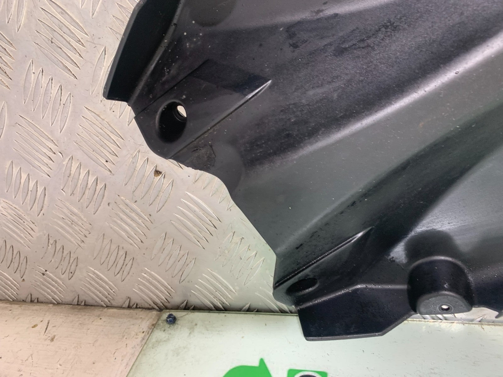 DUCATI 1198 S UNDERTRAY  YEAR 2009-2011 (CMB1219)