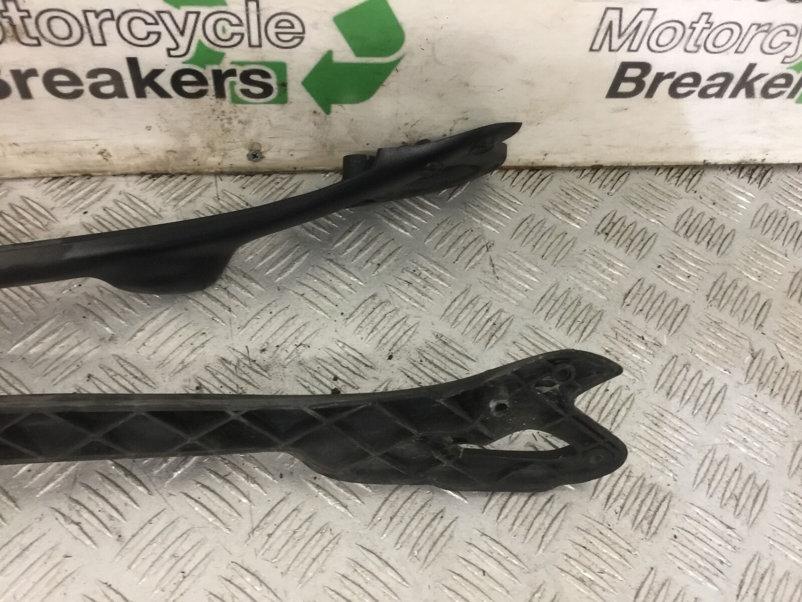 BMW K1200 RS K1200 RS SIDE RAILS  YEAR 2000 (STOCK 856)
