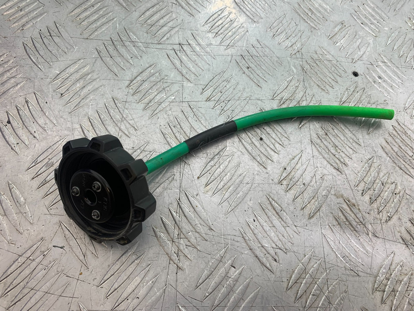 KAWASAKI KXF450 KXF 450 PETROL CAP YEAR 2013 CMB1217)
