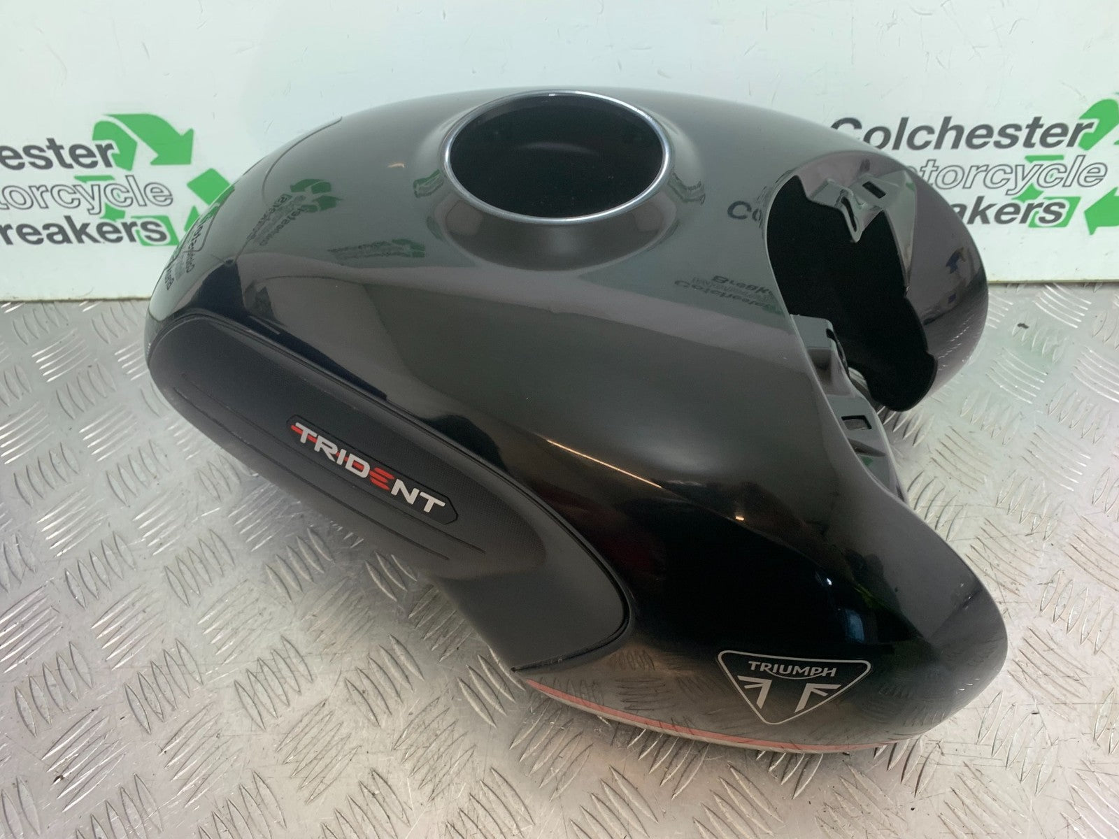 TRIUMPH TRIDENT 660 PETROL TANK COVER YEAR 2021-2024 (CMB1295)