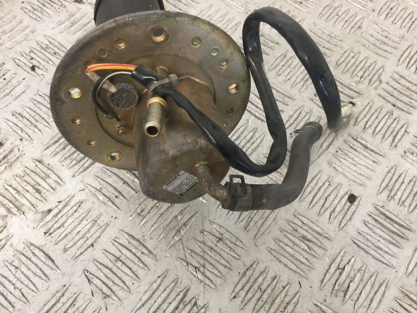 KAWASAKI Z750 Z 750 PETROL PUMP  YEAR 2004-2006  (STOCK 871)