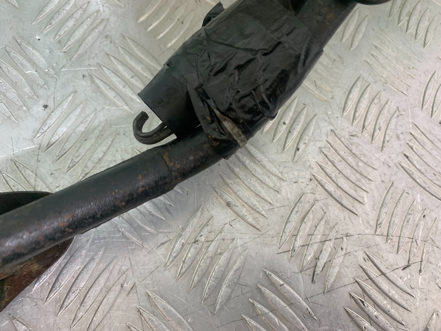 YAMAHA XJ900 XJ 900 DIVERSION CENTER STAND   YEAR 1994-2002 (CMB1292)