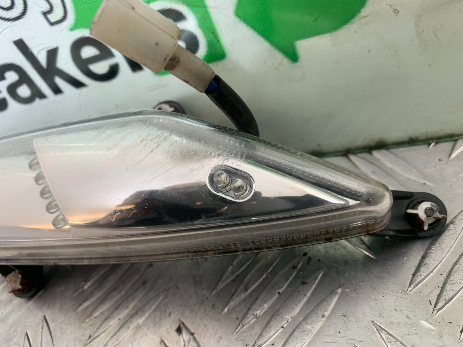 KYMCO CK1 125 FRONT RIGHT INDICATOR YEAR 2014 - 2016 (CMB1181)