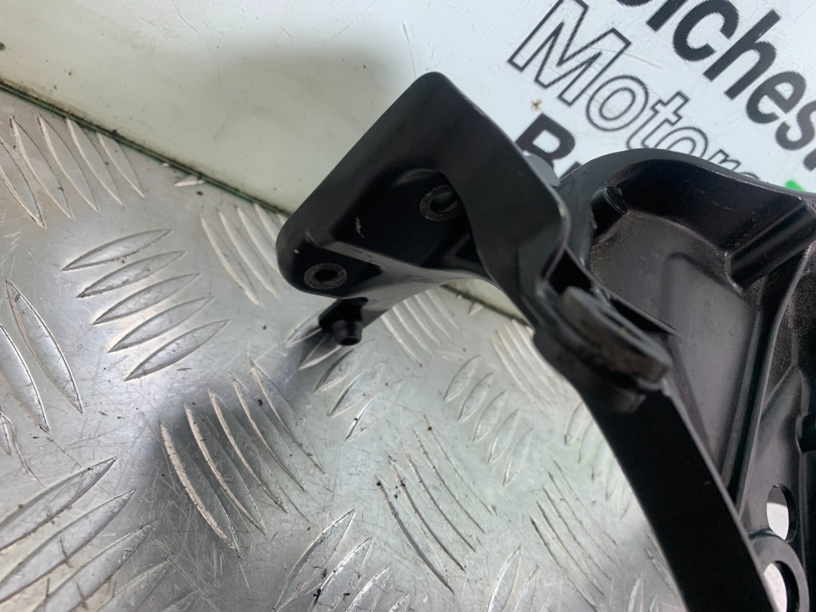 HONDA CBR1000 RR CBR1000 FIREBLADE FRONT FAIRING BRACKET 2008-2011 (CMB1179)