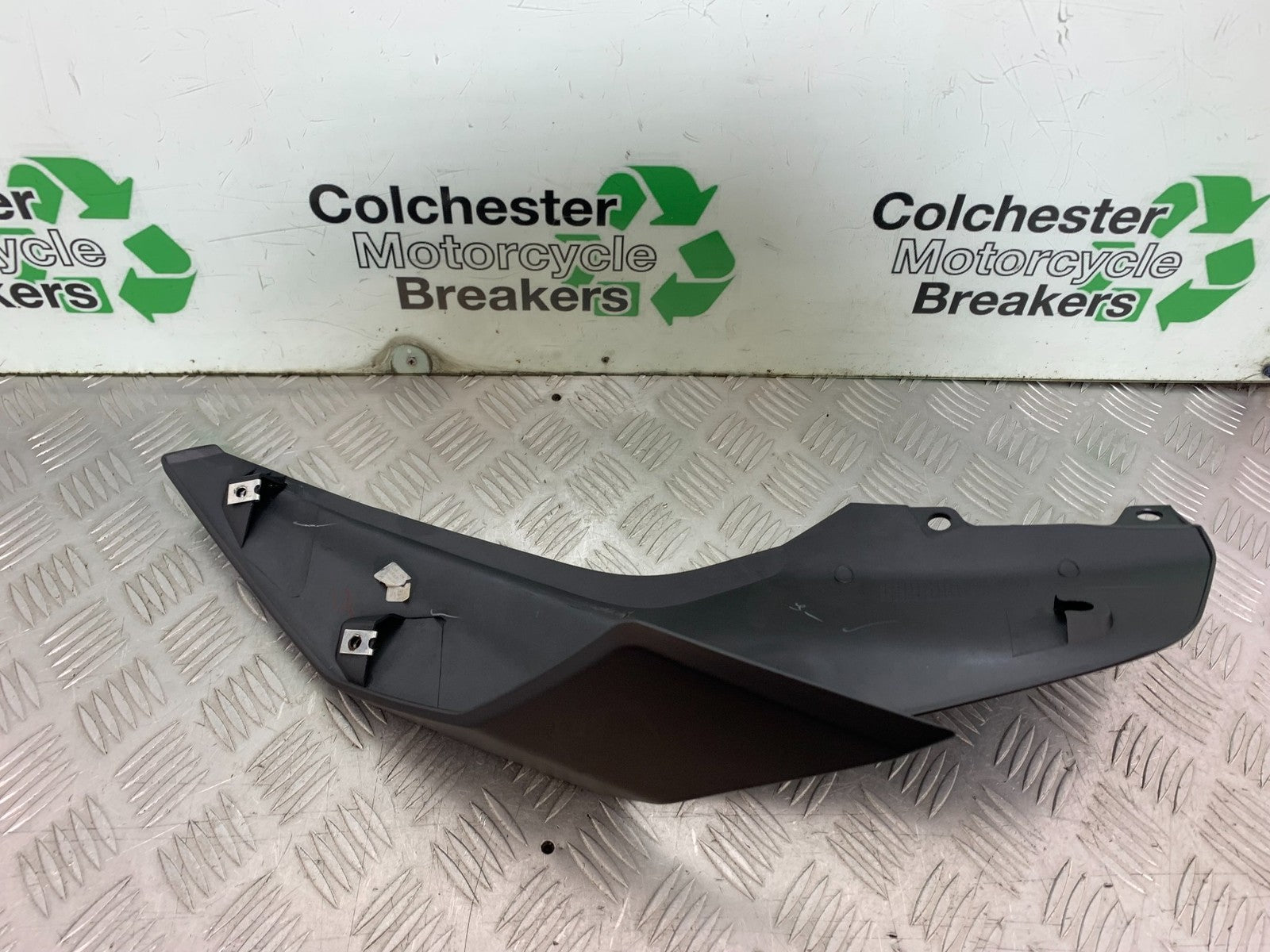 KTM DUKE 125 LEFT SIDE FAIRING PANEL    YEAR 2017-2022 (CMB1274)