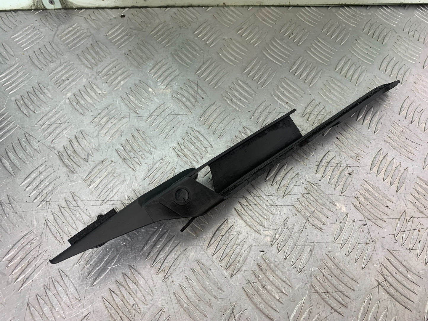 DUCATI 1198 S CHAIN GUARD YEAR 2009-2011 (CMB1219)