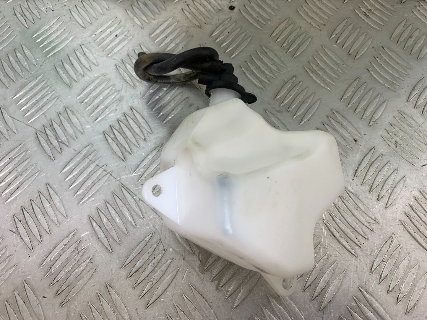 TRIUMPH TRIDENT 660 COOLANT BOTTLE  YEAR 2021-2024 (CMB1148)