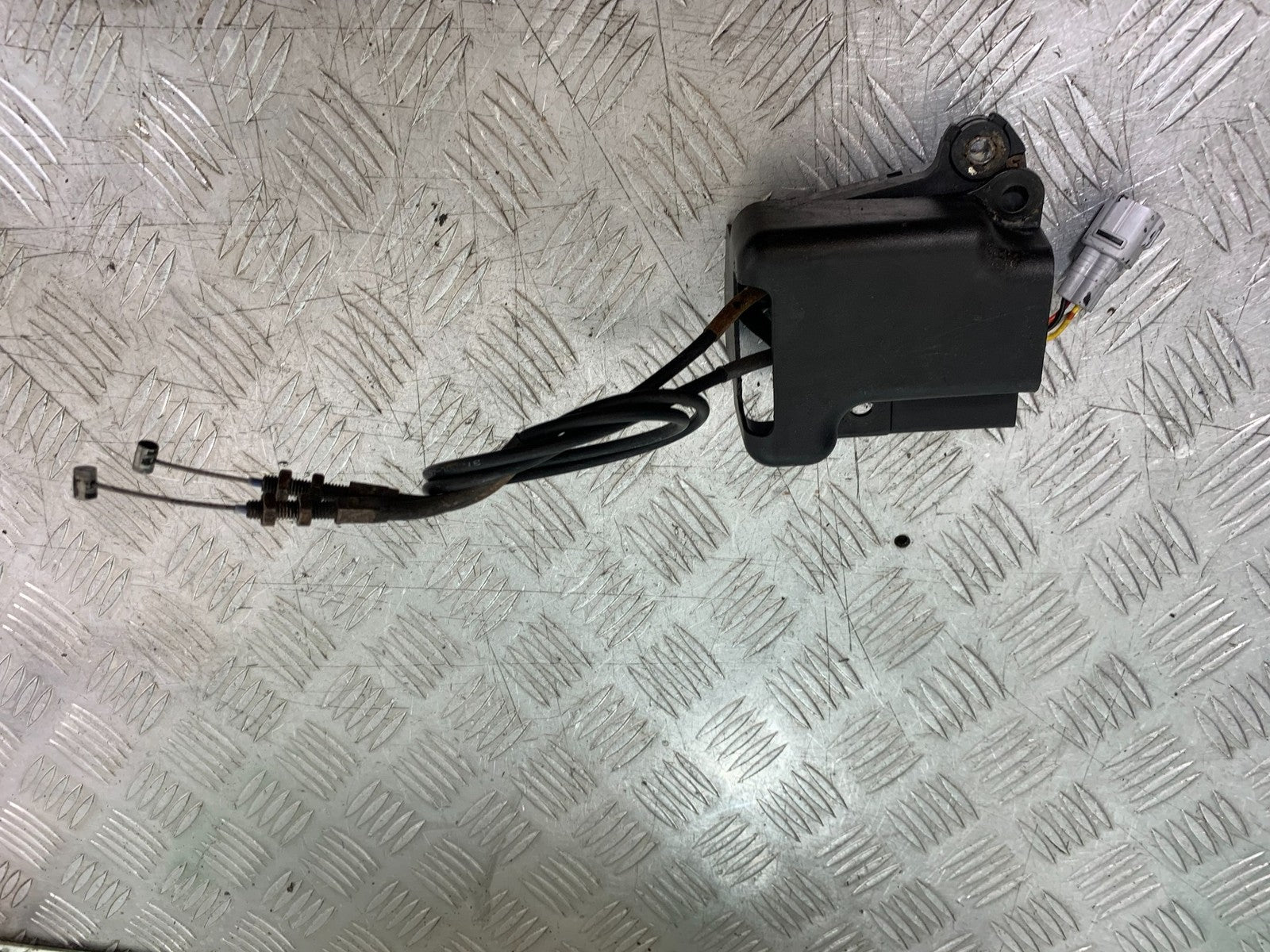 SUZUKI DL1000 V-STROM EXHAUST SERVO MOTOR  YEAR 2014-2019 (CMB1325)