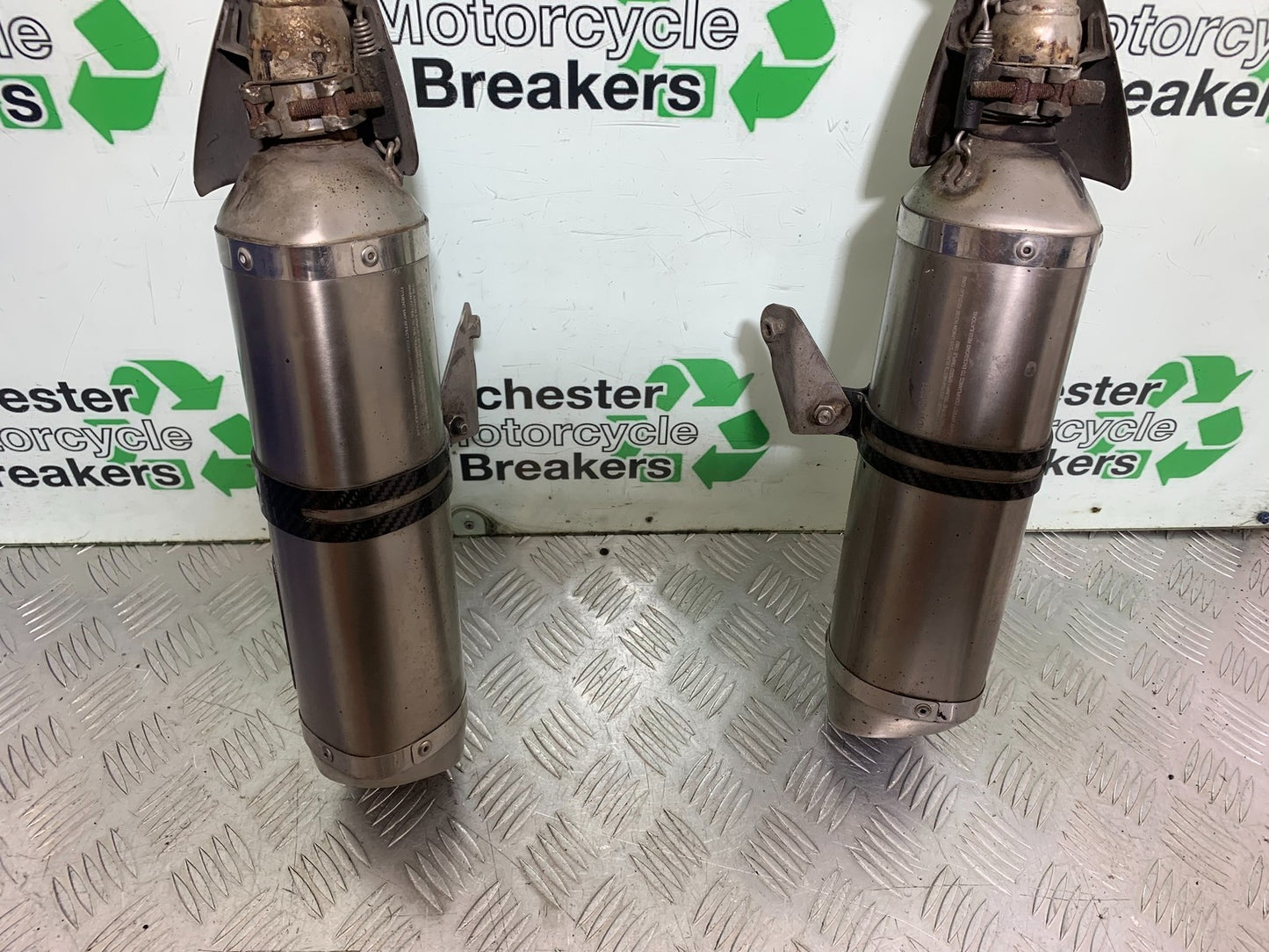 TRIUMPH SPEED TRIPLE R 1050 ARROW SILENCERS AND LINK PIPE 2009 (CMB1183)