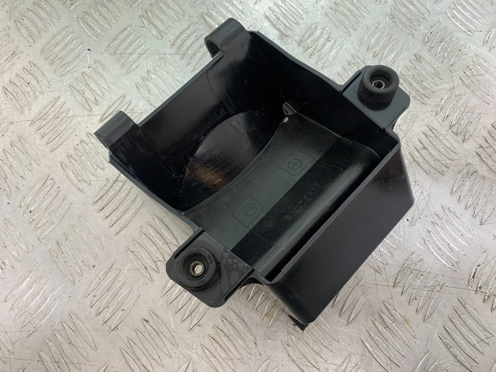 SUZUKI GSF1200 GSF 1200 BANDIT TOOL BOX TRAY  YEAR 2001-2004 (CMB1188)