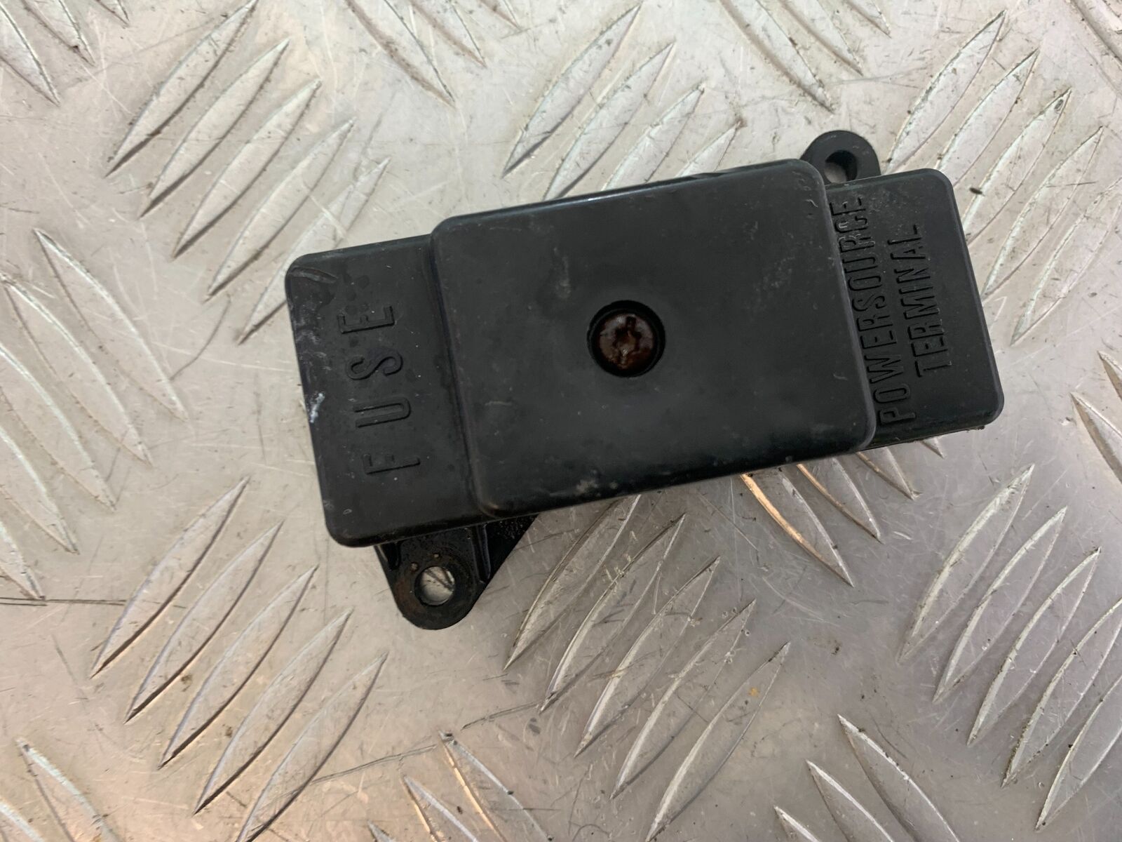 SUZUKI VS1400 VS 1400 INTRUDER FUSE BOX   YEAR 1988 (CMB1077)
