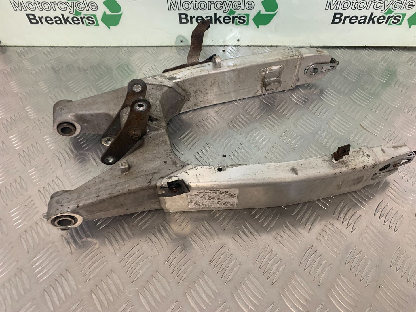HONDA CBR600 CBR 600 F4I SWINGARM YEAR 2001-2003 (STOCK 978)