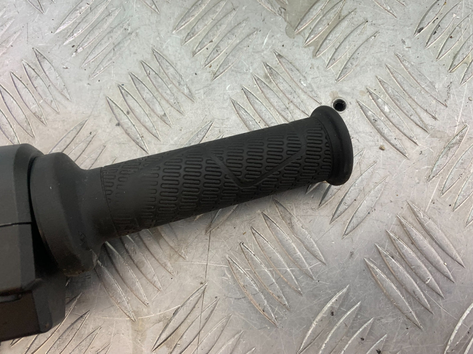 KTM 790 DUKE THROTTLE AND GRIP YEAR 2018-2021  (CMB11150)