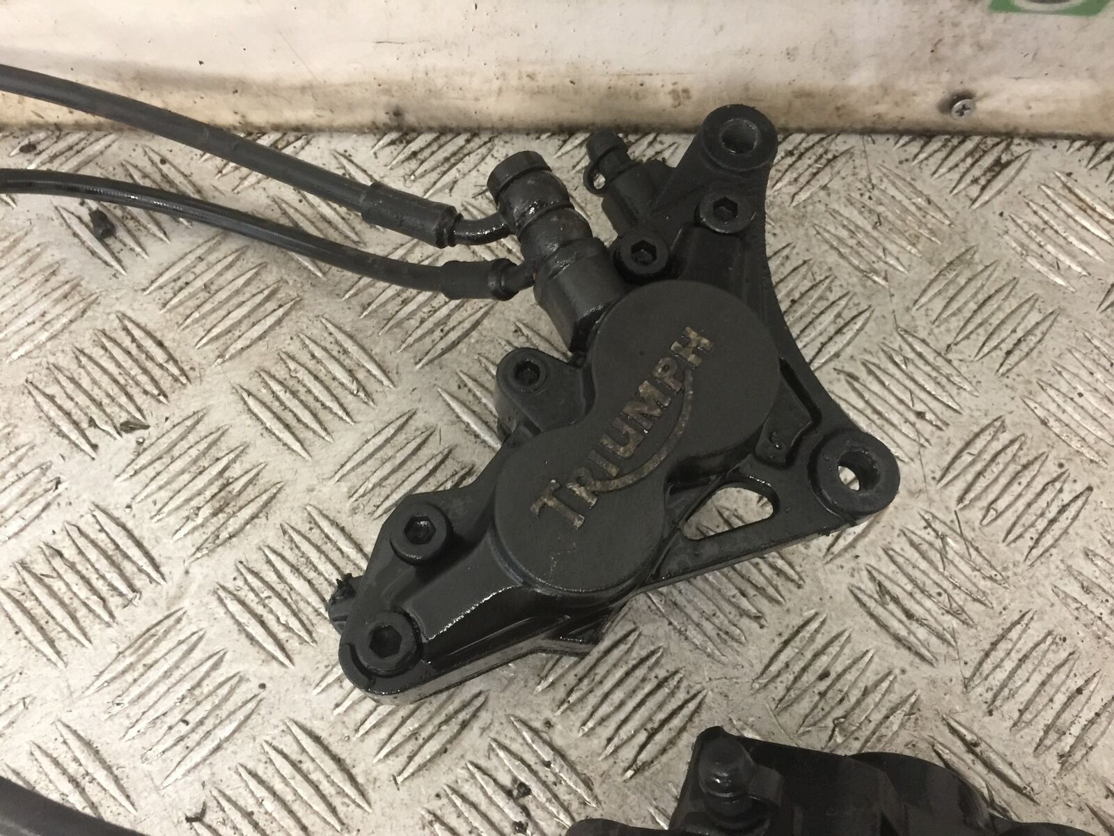TRIUMPH 1050 SPRINT FRONT BRAKE CALIPERS   YEAR 2004-2007 (STOCK 888)