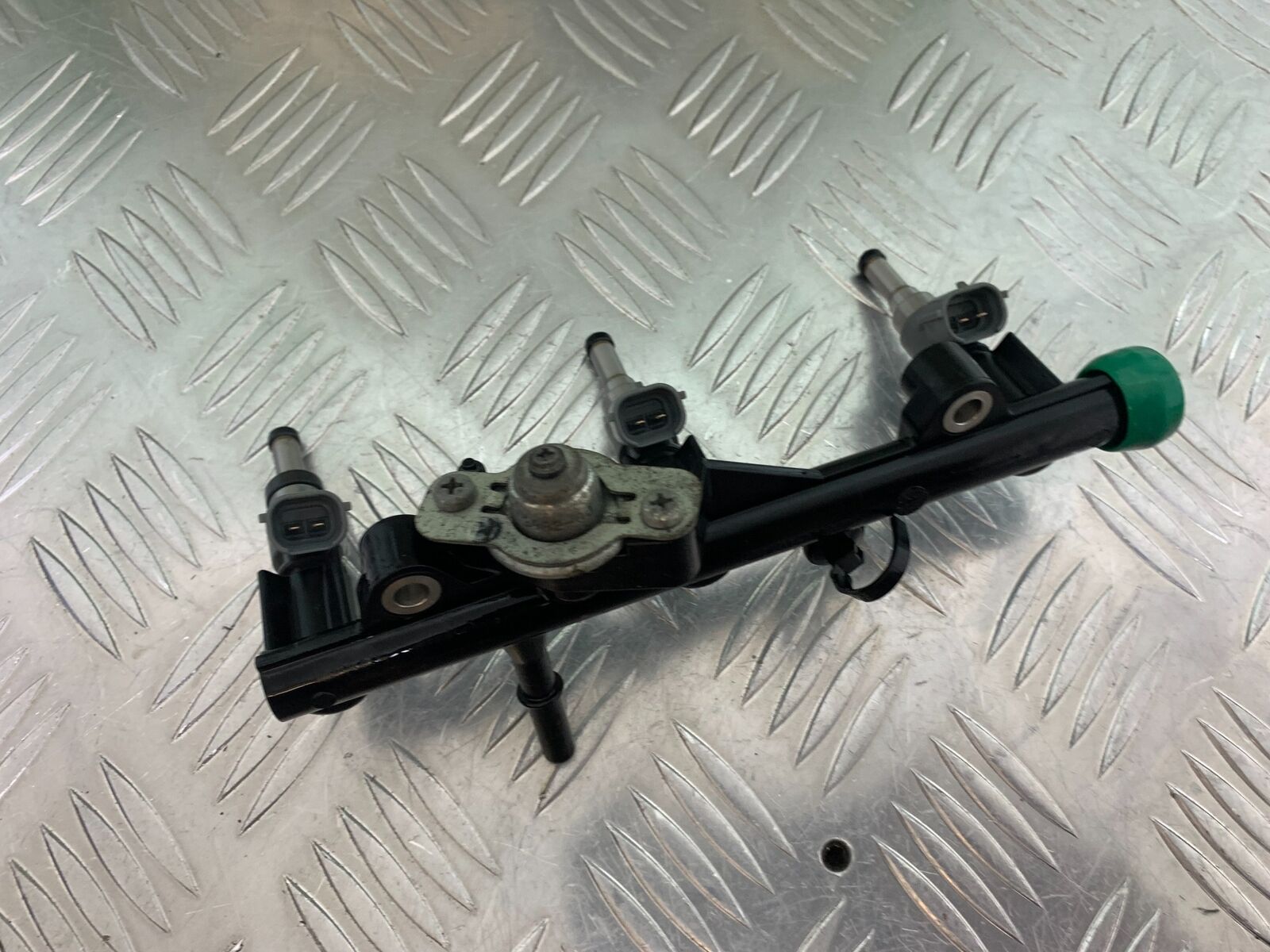 YAMAHA MT09 MT-09 INJECTORS  YEAR 2013-2016  (STOCK 997)