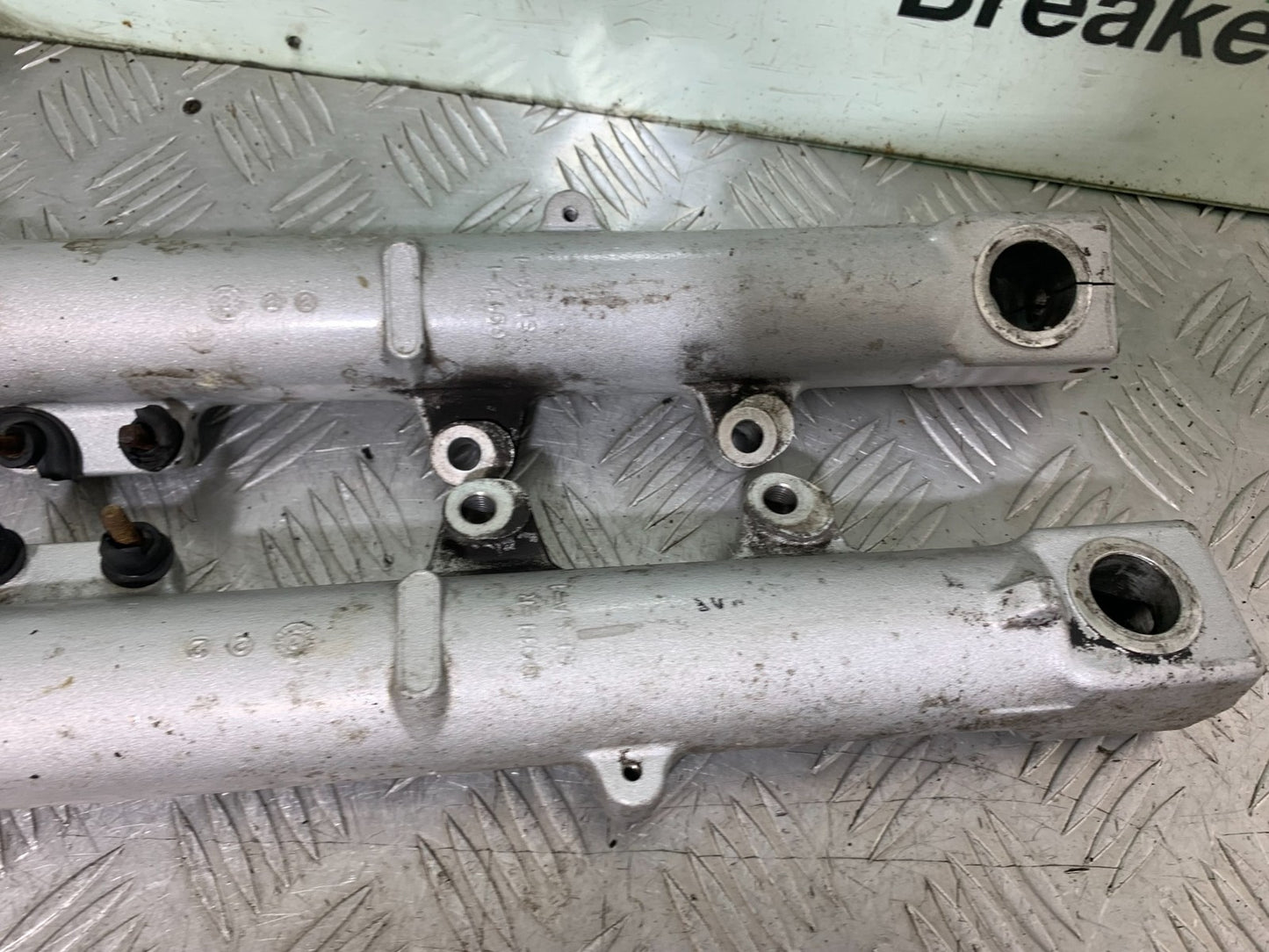 TRIUMPH 955I SPRINT RS FORKS YEAR 1999-03 (CMB1313)