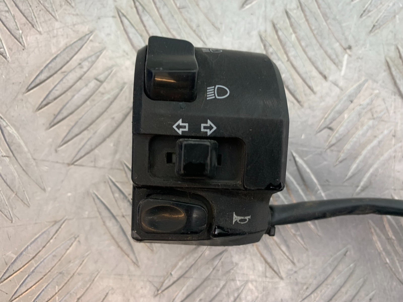 YAMAHA XMAX 125 XMAX-125 LEFT SWITCH GEAR  YEAR 2015-2020  (CMB1266)