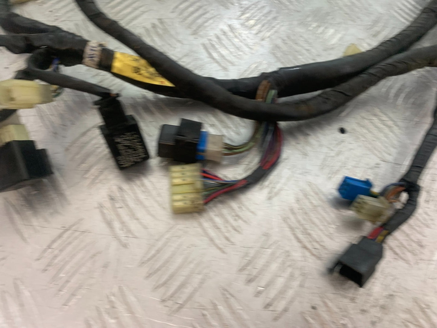YAMAHA XJ900 XJ 900 DIVERSION WIRING LOOM  YEAR 1994-2002(CMB1292)