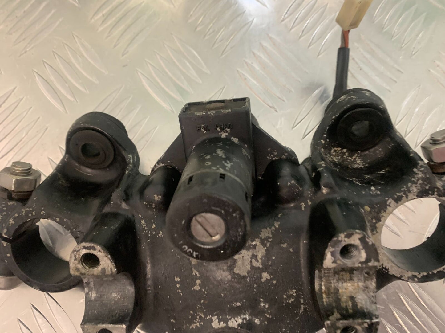 SUZUKI GS750 E GS 750E TOP YOKE  YEAR 1979  (STOCK 959)