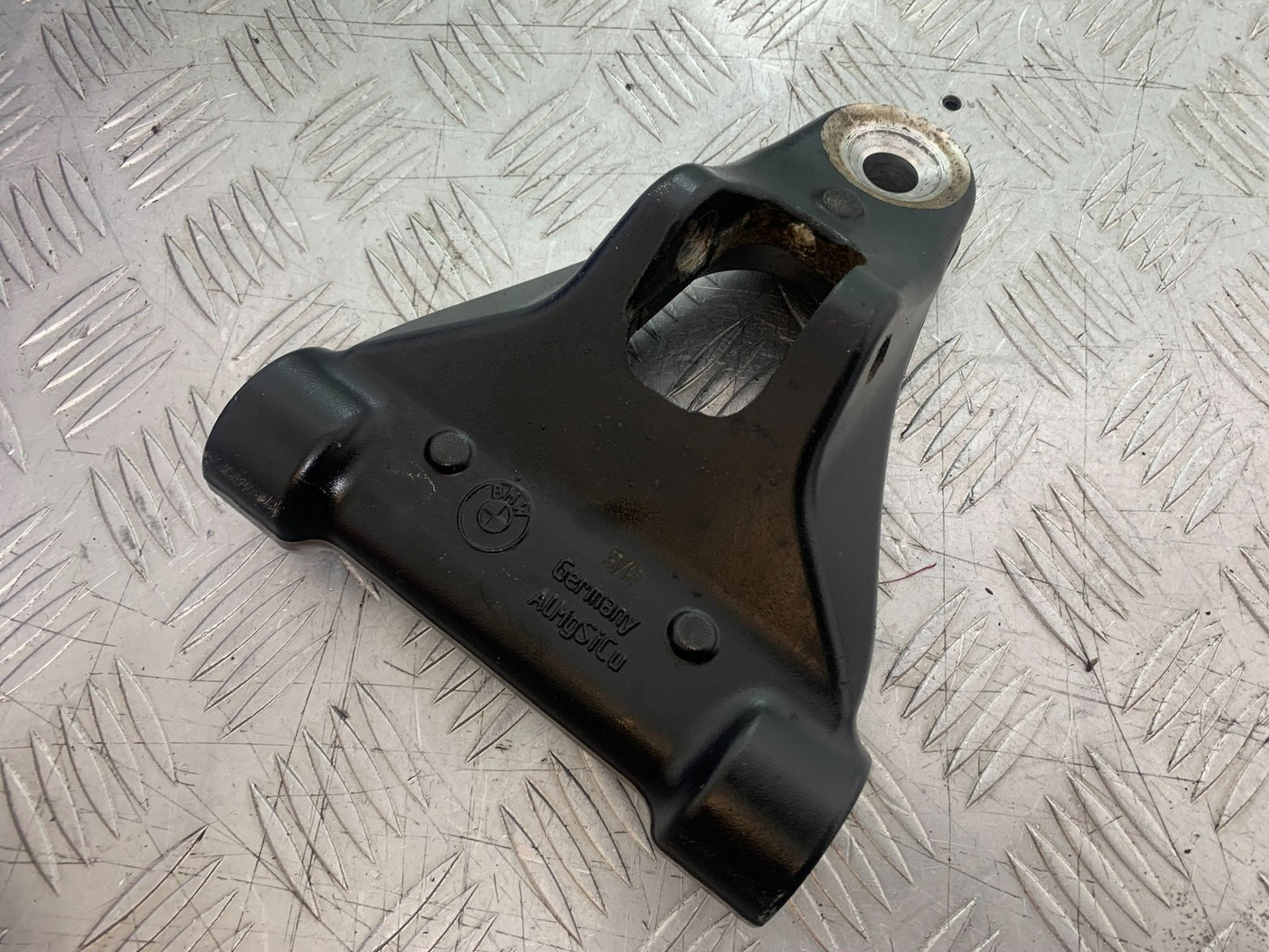BMW K1300 S K 1300 S FRONT SHOCK MOUNT  YEAR 2009-16 (CMB1216)