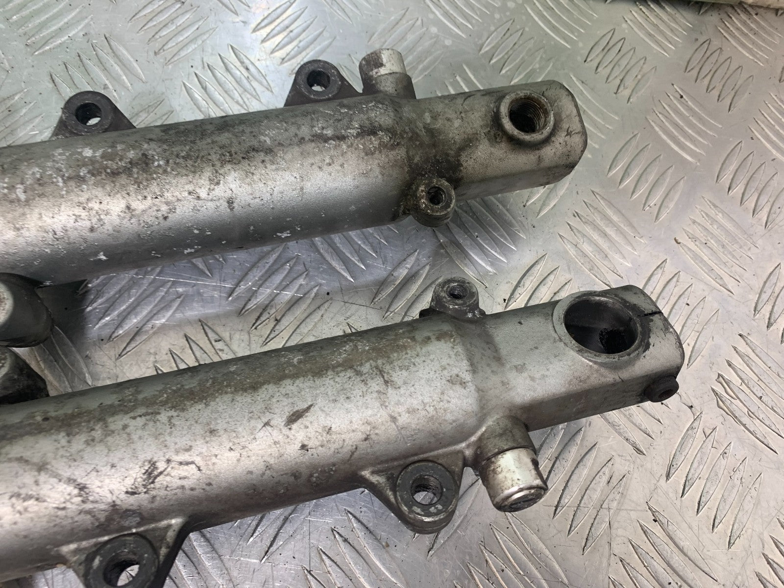 YAMAHA YZF1000 THUNDERACE FORKS   YEAR 1997-2000 (CMB1204)