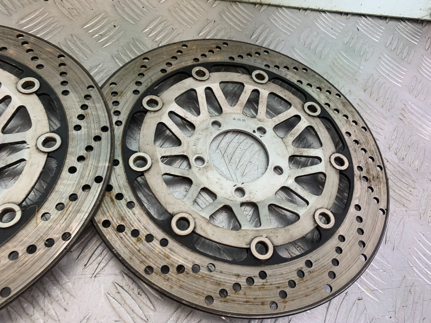 SUZUKI RF900 RF 900 FRONT BRAKE DISCS  YEAR 1994-1999 CMB1326
