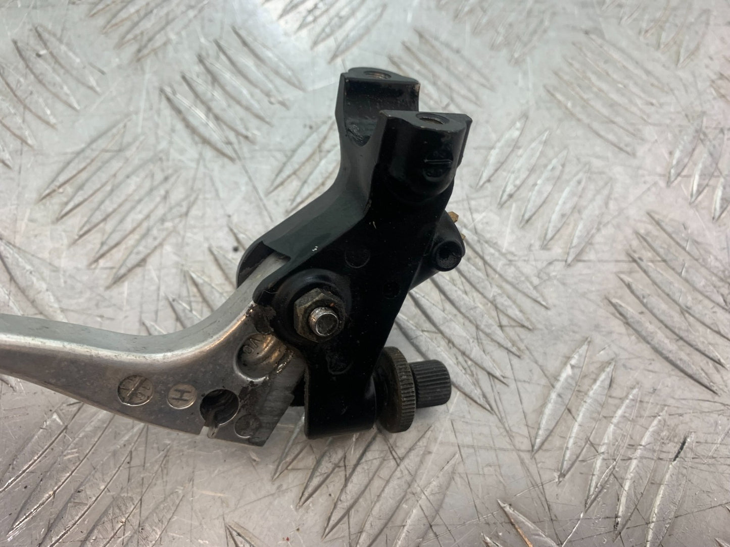 HONDA CBR600 CBR 600 FX FY CLUTCH LEVER AND BRACKET  YEAR 1999-2000 (CMB1287)