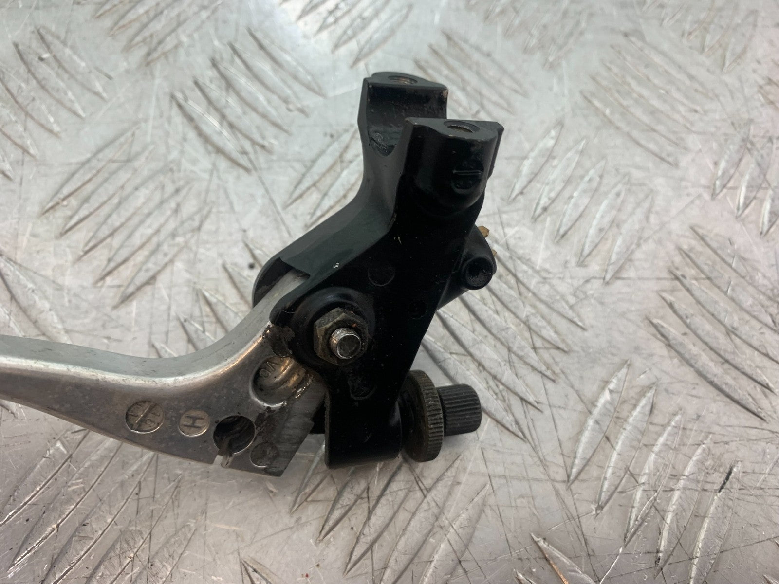 HONDA CBR600 CBR 600 FX FY CLUTCH LEVER AND BRACKET  YEAR 1999-2000 (CMB1287)