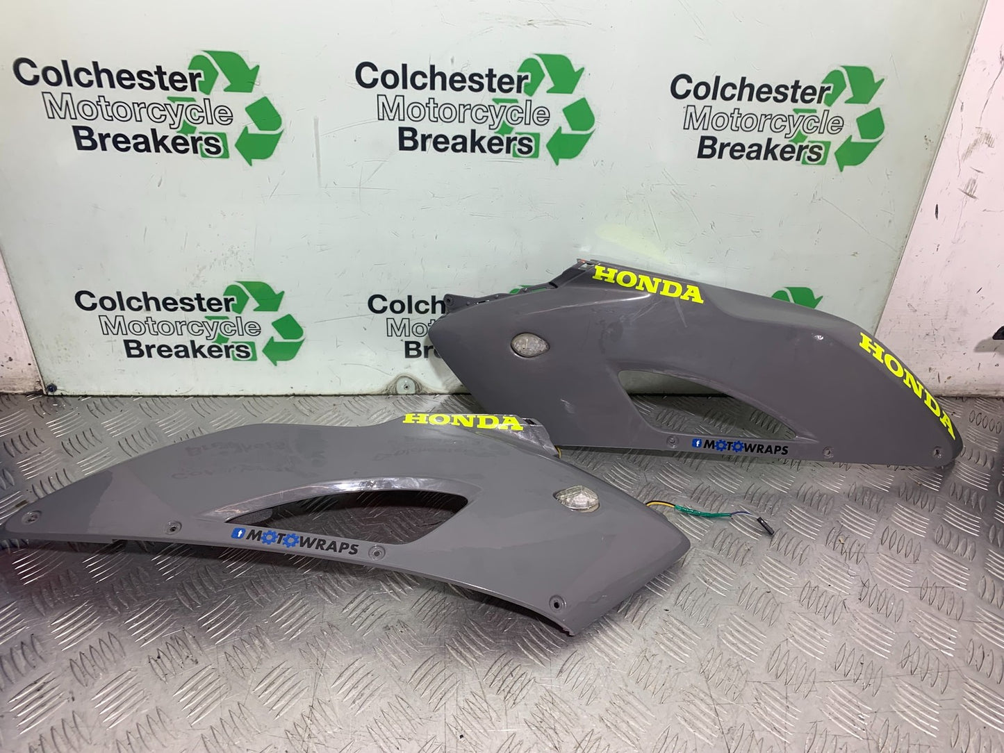 HONDA CBR1000 rr FIREBLADE FAIRING KIT YEAR 2006  (CMB1220)