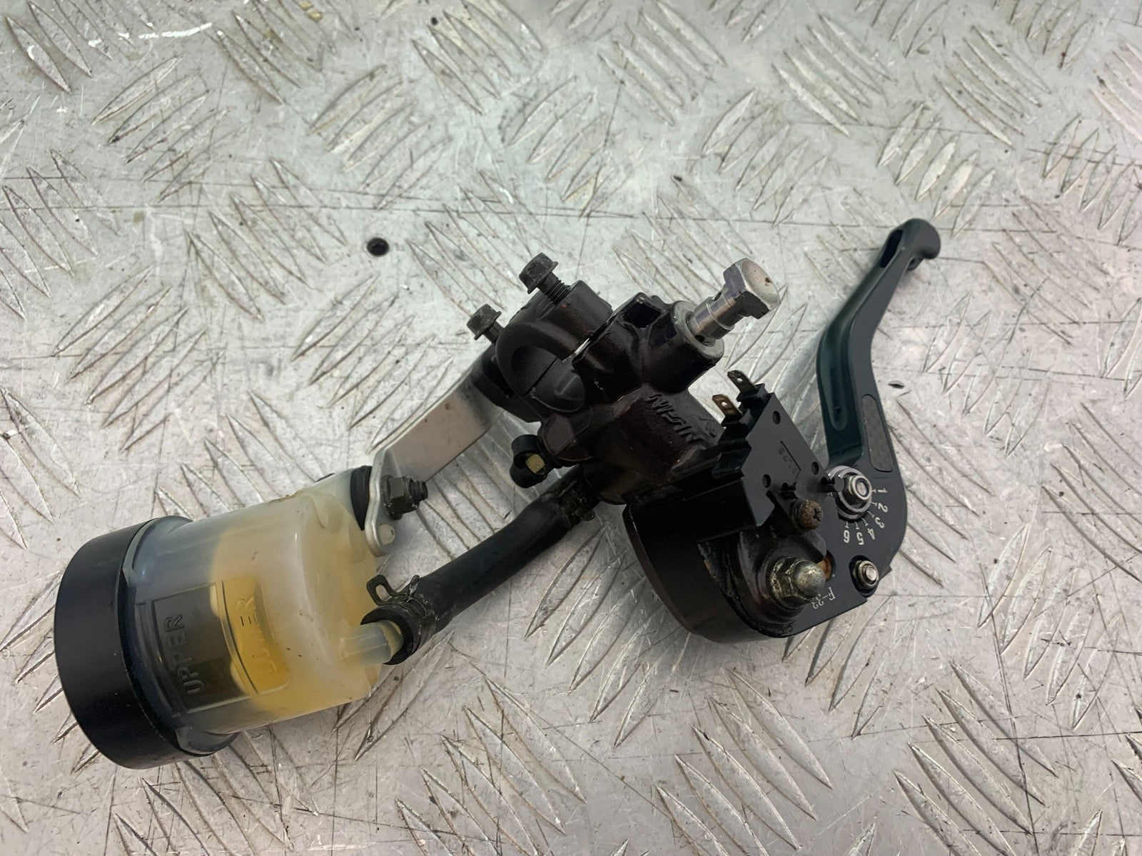 HONDA CBR1000 rr FIREBLADE BRAKE MASTER CYLINDER   YEAR 2006 (CMB1220)