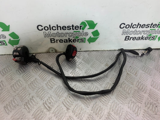 TRIUMPH TIGER 800 XRT LEFT AND RIGHT SWITCH GEARS  YEAR 2018-2020 (CMB1193)