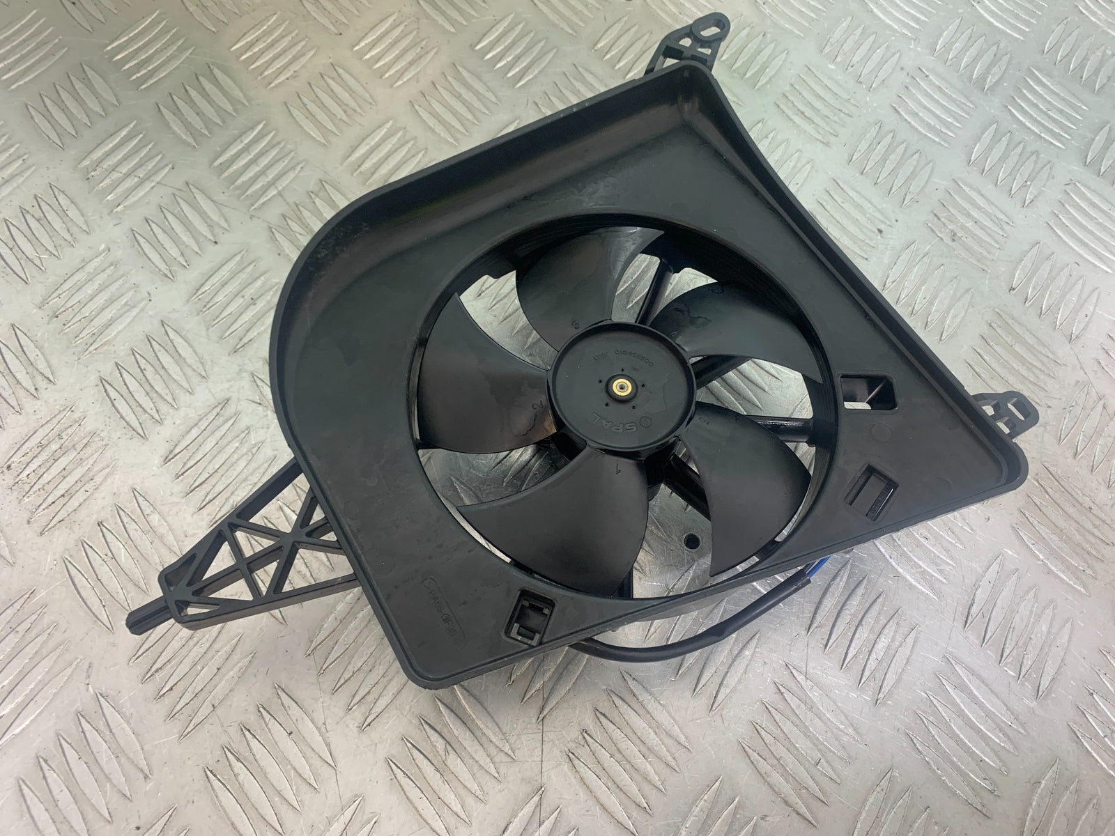 BMW M1000 R RADIATOR FAN YEAR 2023-2024 (CMB1140)