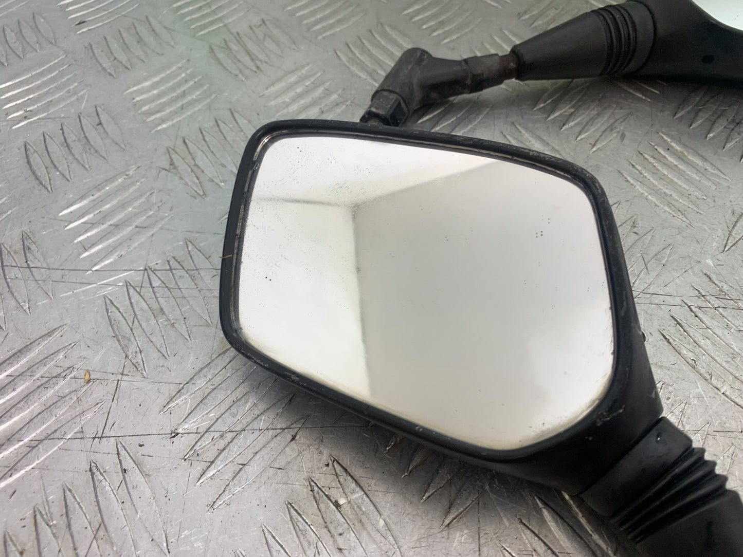 SUZUKI GW250 GW 250 INAZUMA MIRRORS YEAR 2013-2018  (CMB1205)